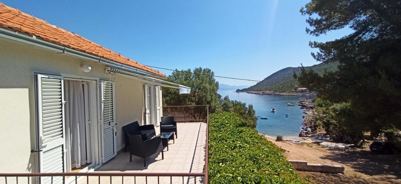 Apartments Sonija Gdinj Екстер'єр фото